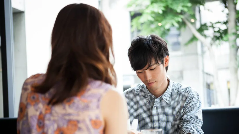 연애도 결혼도 안 하는 일본 젊은이들, 외로움을 달랠 돈은 중국 앱으로 간다