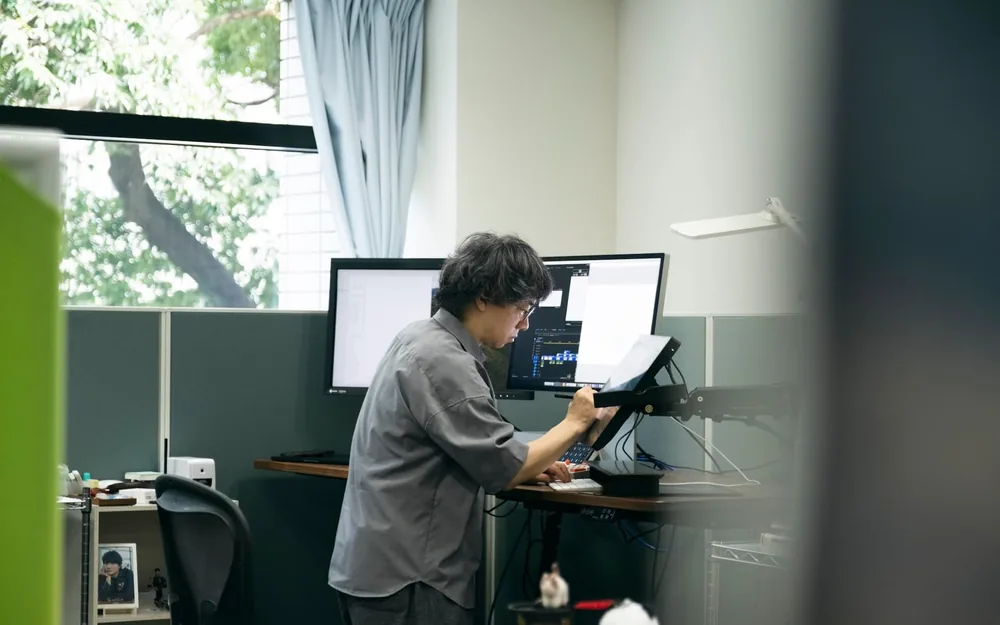 신카이 마코토 감독 신작 장편 애니메이션 제작 중, '스즈메의 문단속' 이후 약 4년 만
