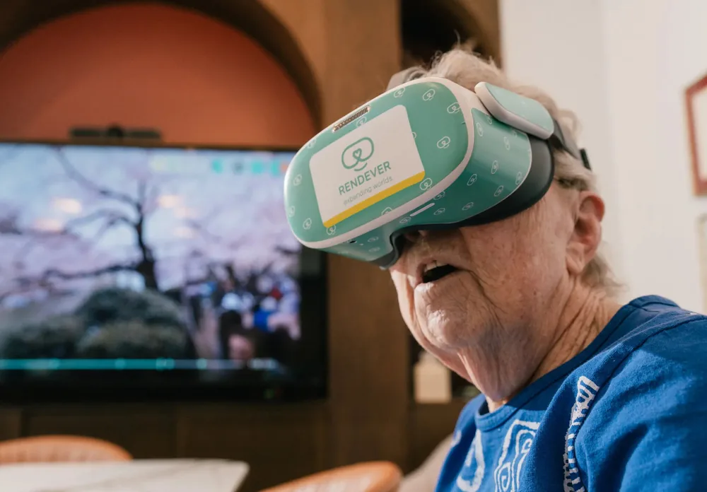 렌데버와 피코, 고령층 대상 VR 서비스 제공으로 누적 9만 시간 몰입 경험 달성