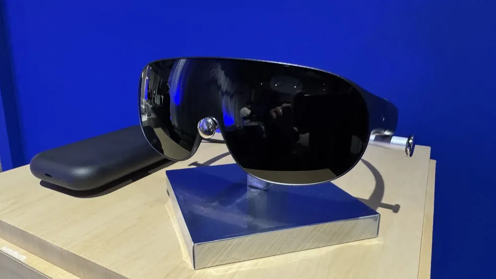 VR은 헤드셋에서 안경형으로, 메타 VR 글래스가 보여 주는 '다음 10년'