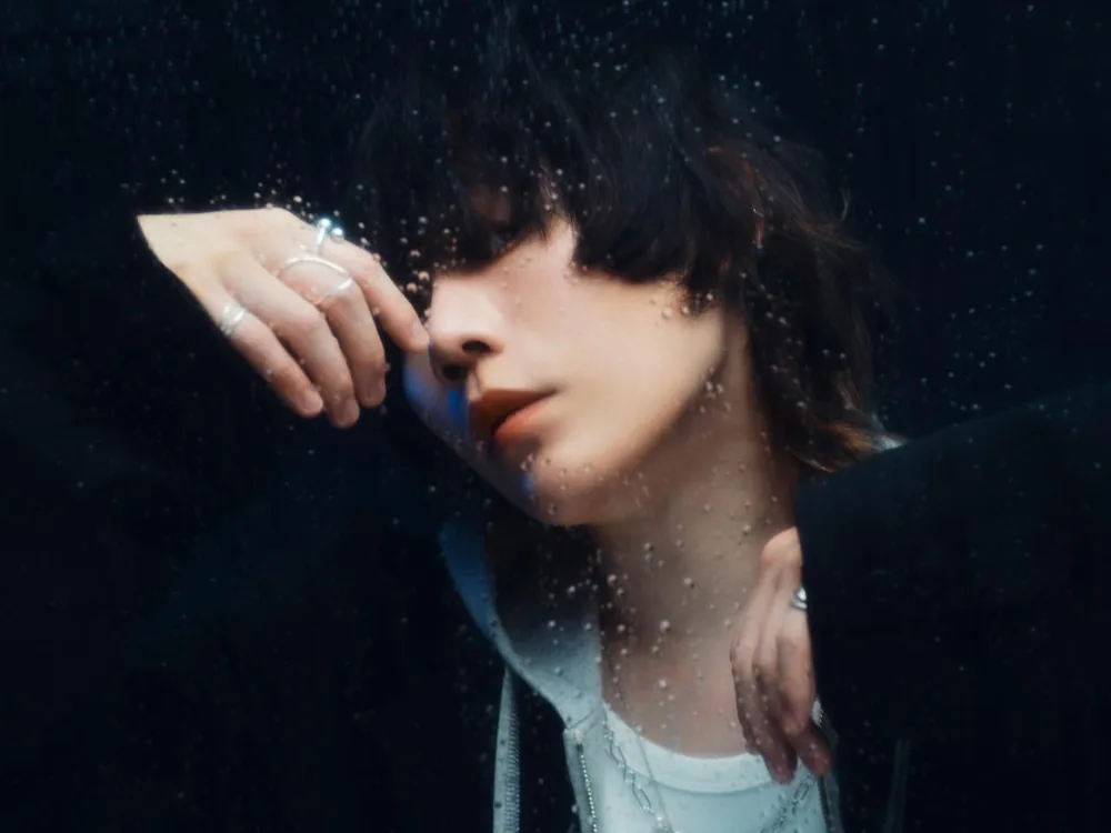 보카로P 벌룬의 명곡 '샤를' 10주년, 스다 케이나가 역대 라이브로 엮은 기념 영상 공개